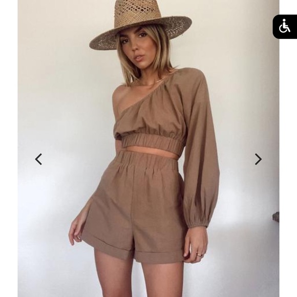 Shop luna b: linen set - Picture 3 of 3